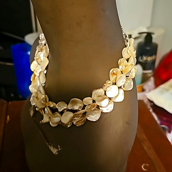 Mother of Pearls Necklace & Earrings, Pierce, 3 Strand, Lobster Clasp Closure - Picture 4 of 8